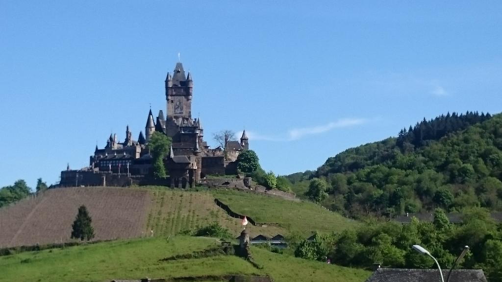 Ferienwohnungen Am Bruttiger Moselsteig Exteriör bild